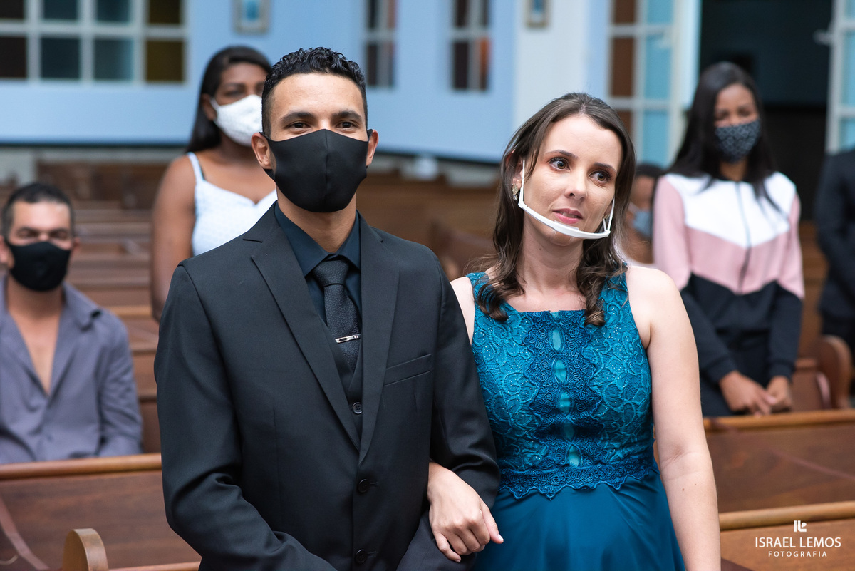 Use máscara.Salve vidas.
Use máscara
Lave suas mãos
Mantenha uma distância segura