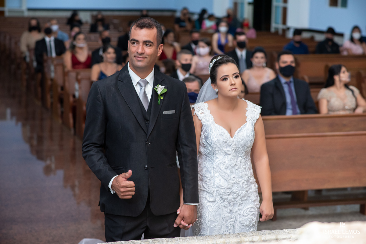 posição de ok do noivofotografo em para de minas Israel Lemos fotografia