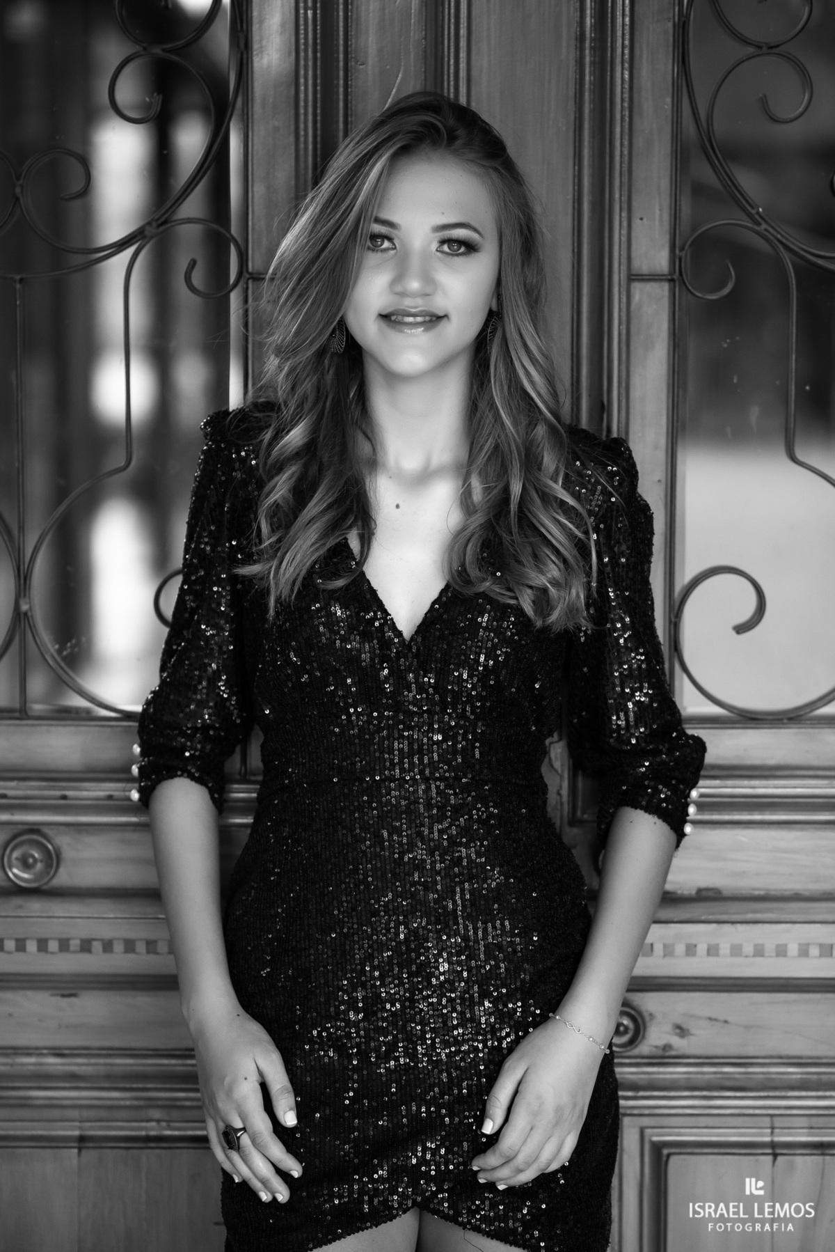 FOTOgrafia de 15 anos e debutante  em para de minas com produção de tamara oliveira e maquiagem de Silmaria Oliveira 