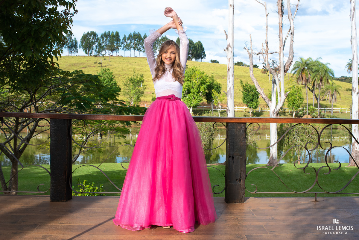 FOTOgrafia de 15 anos e debutante  em para de minas