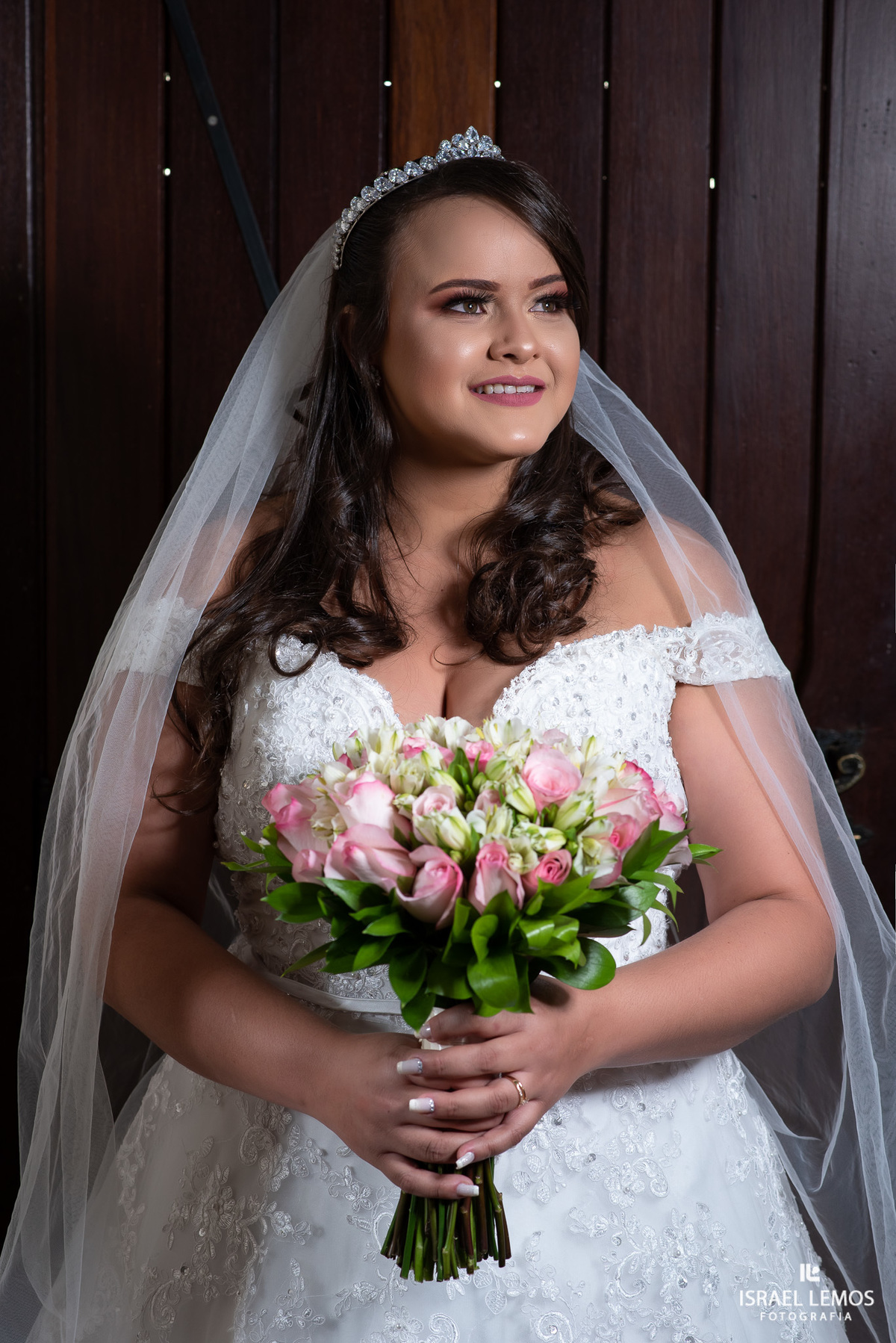 como achar uma maquiagem para noivas em Para de minas