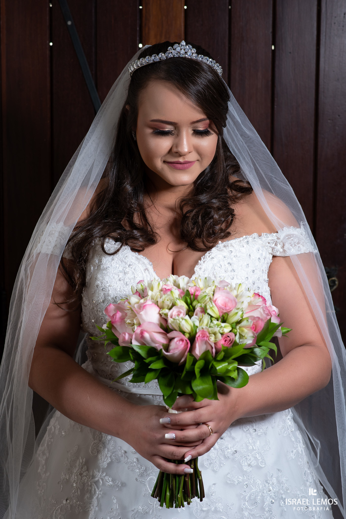 como achar uma maquiagem para noivas em Para de minas