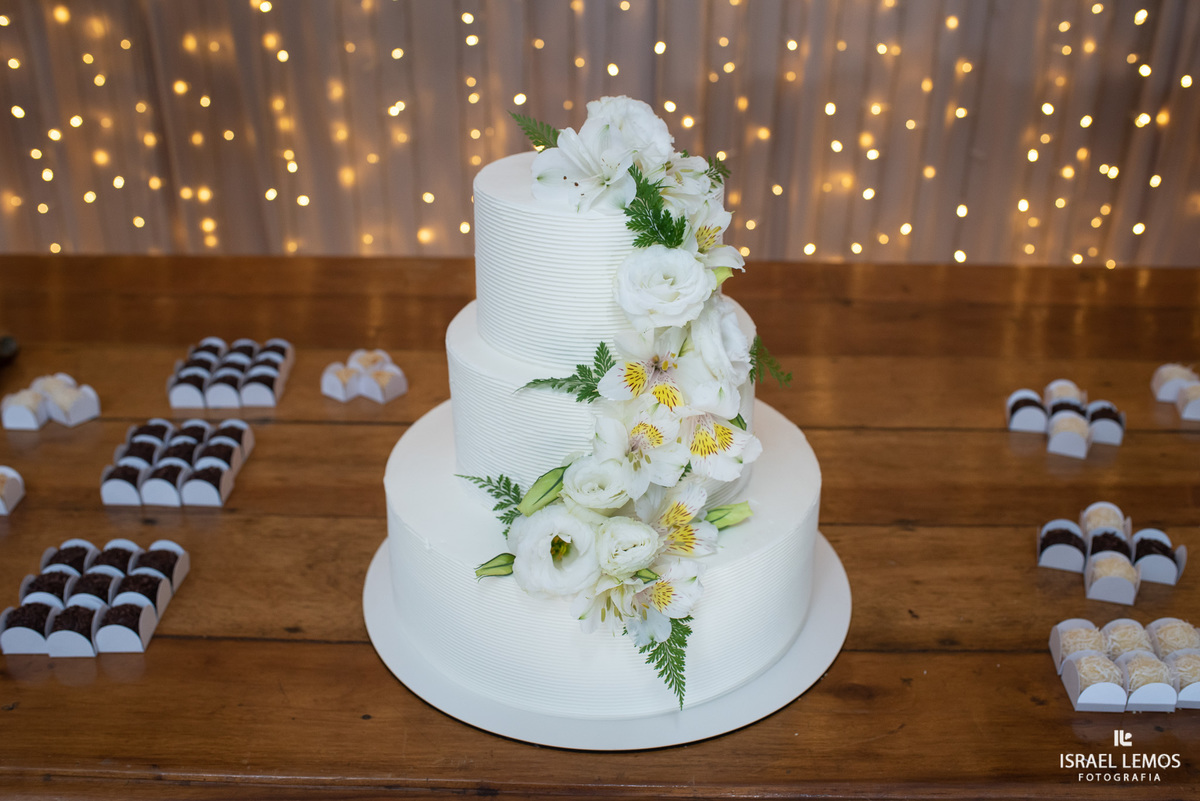 bolo de casamento em para de minas
