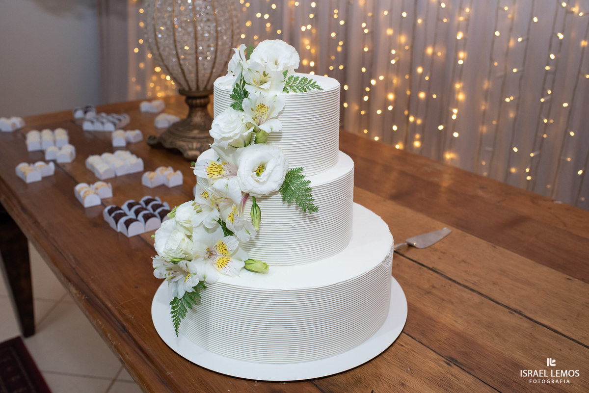 bolo de casamento em para de minas