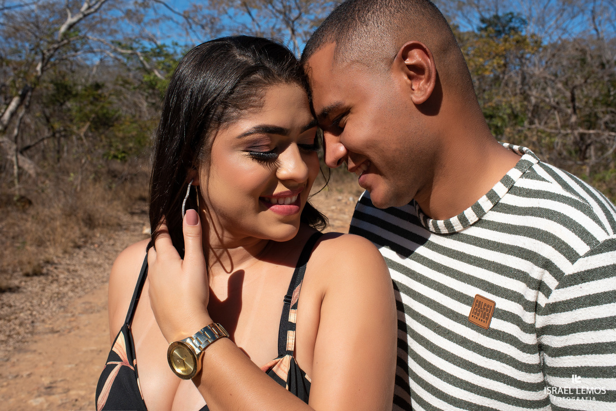 Casal da cidade de Pitangui realiza ensaio fotografico em serra do cipo