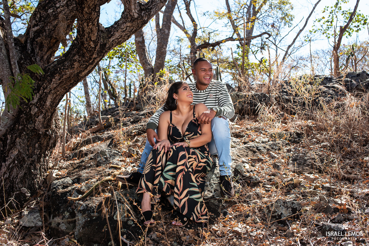 Casal da cidade de Pitangui realiza ensaio fotografico em serra do cipo