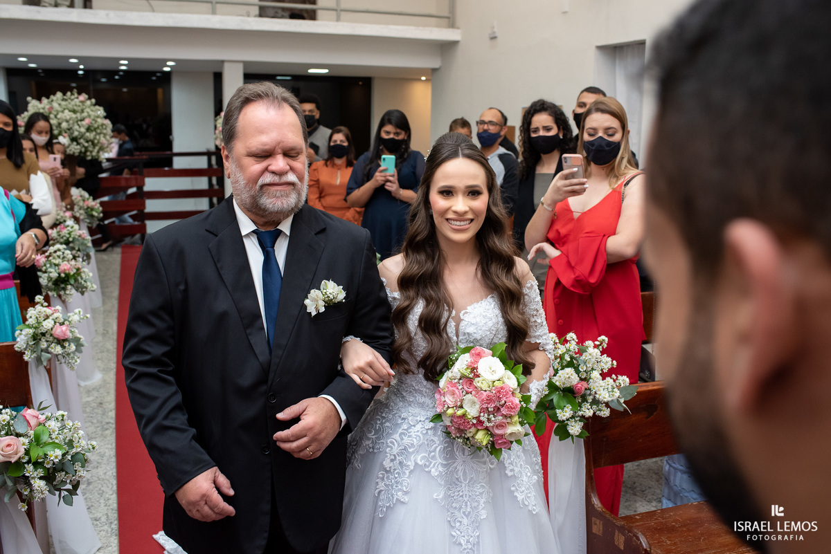 Quais são os melhores fotógrafos para cobrir um casamento em Minas Gerais?