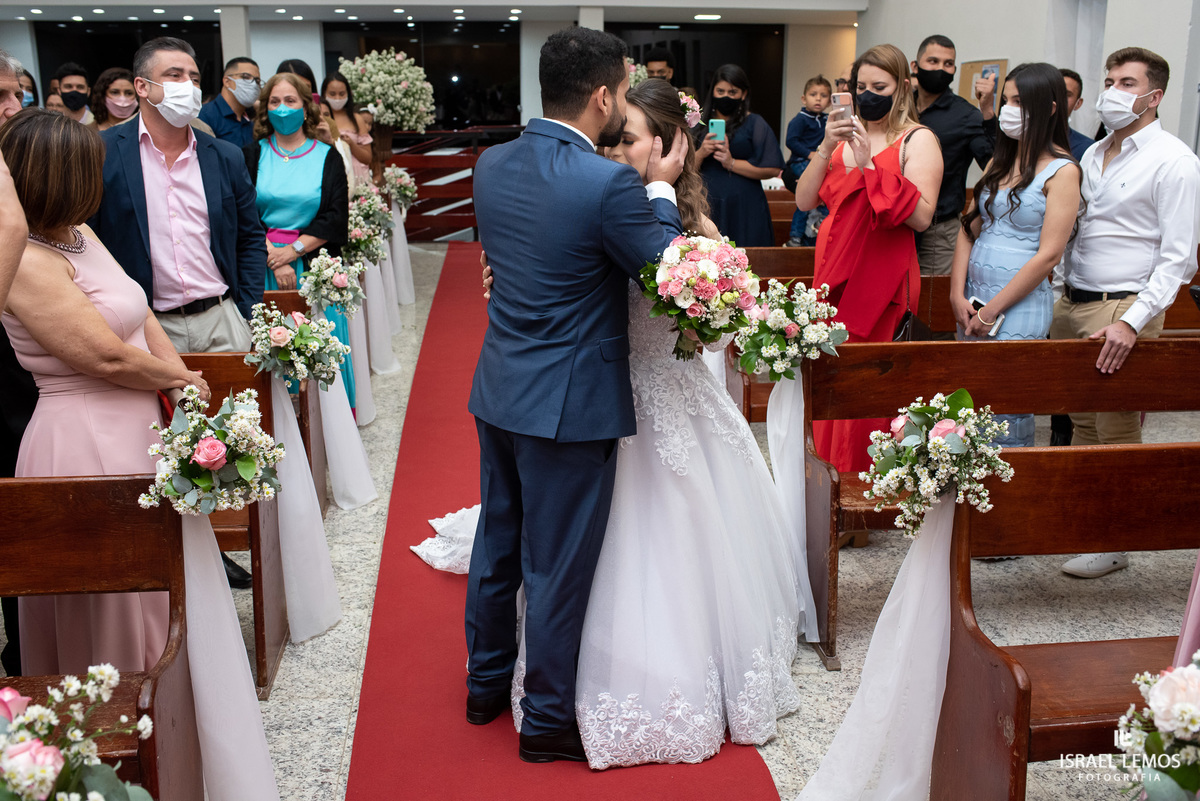 casamento na igreja batista em Igaratinga Carol e Ian pelo fotografo de casamento Israel Lemos de para de minas