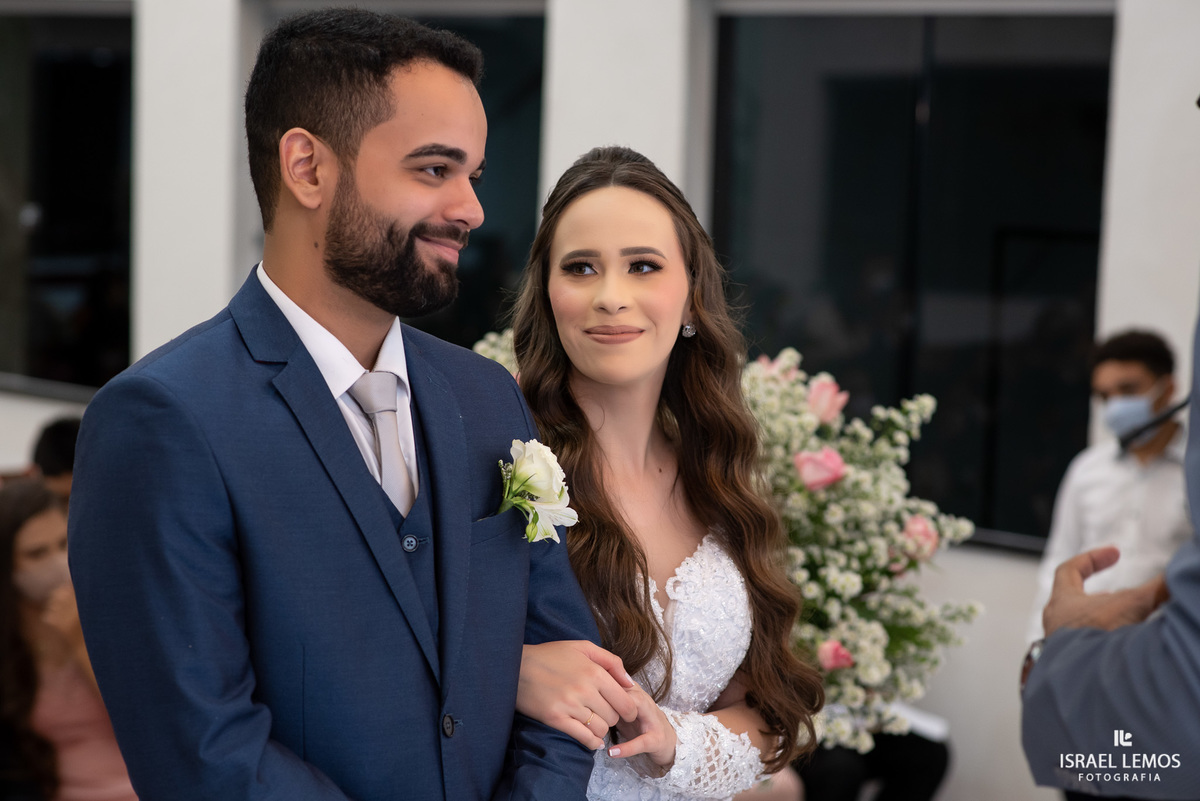 fotografo nao pode perder o olhar da noiva para o noivo 