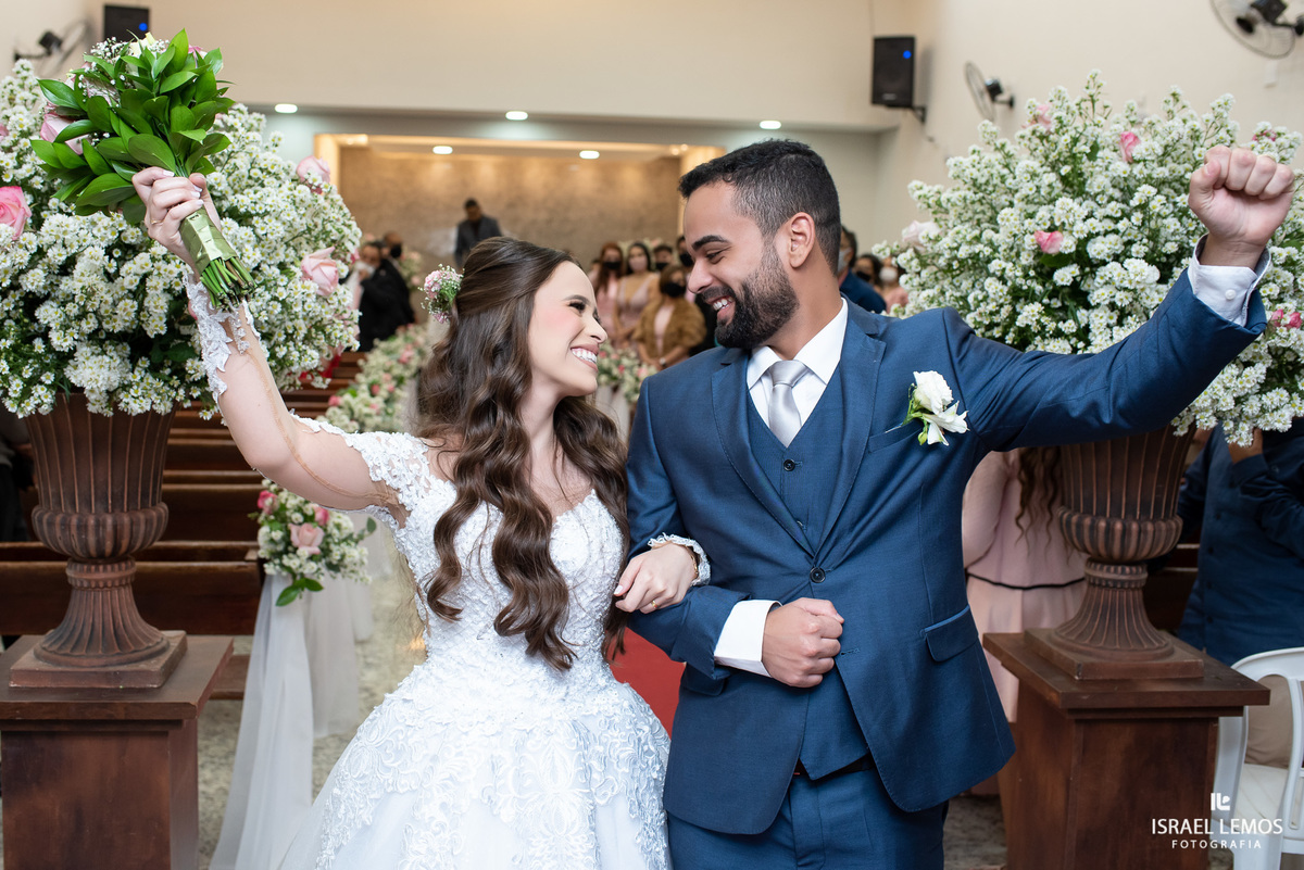 casamento na igreja batista em Igaratinga Carol e Ian pelo fotografo de casamento Israel Lemos de para de minas