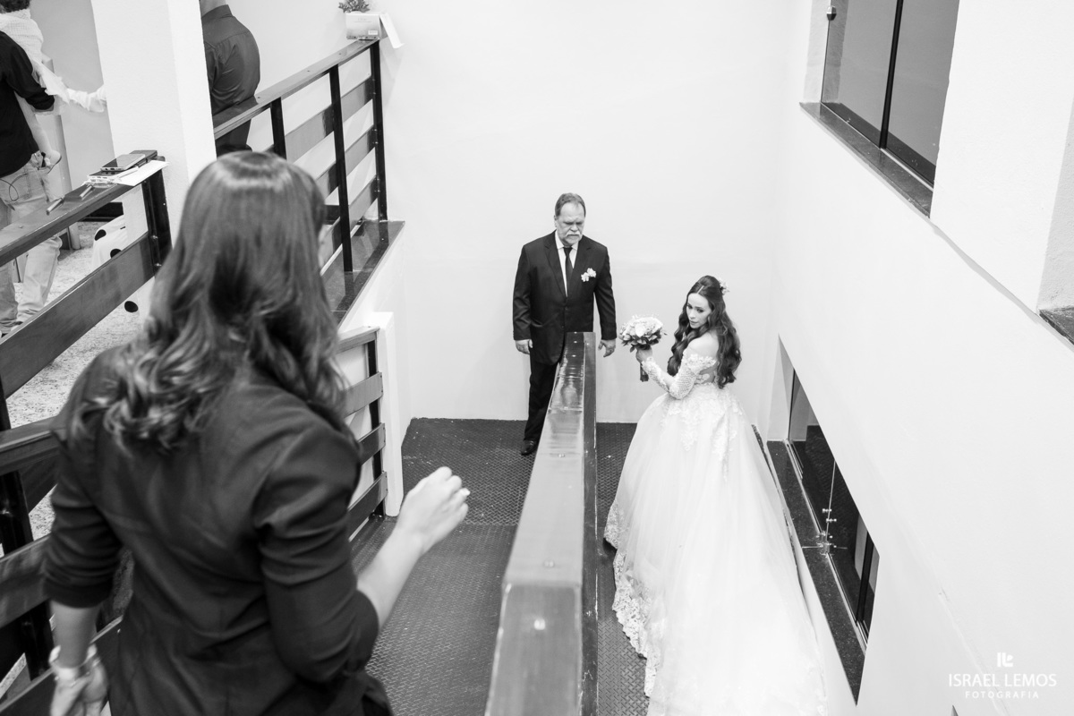 casamento na igreja batista em Igaratinga Carol e Ian pelo fotografo de casamento Israel Lemos de para de minas