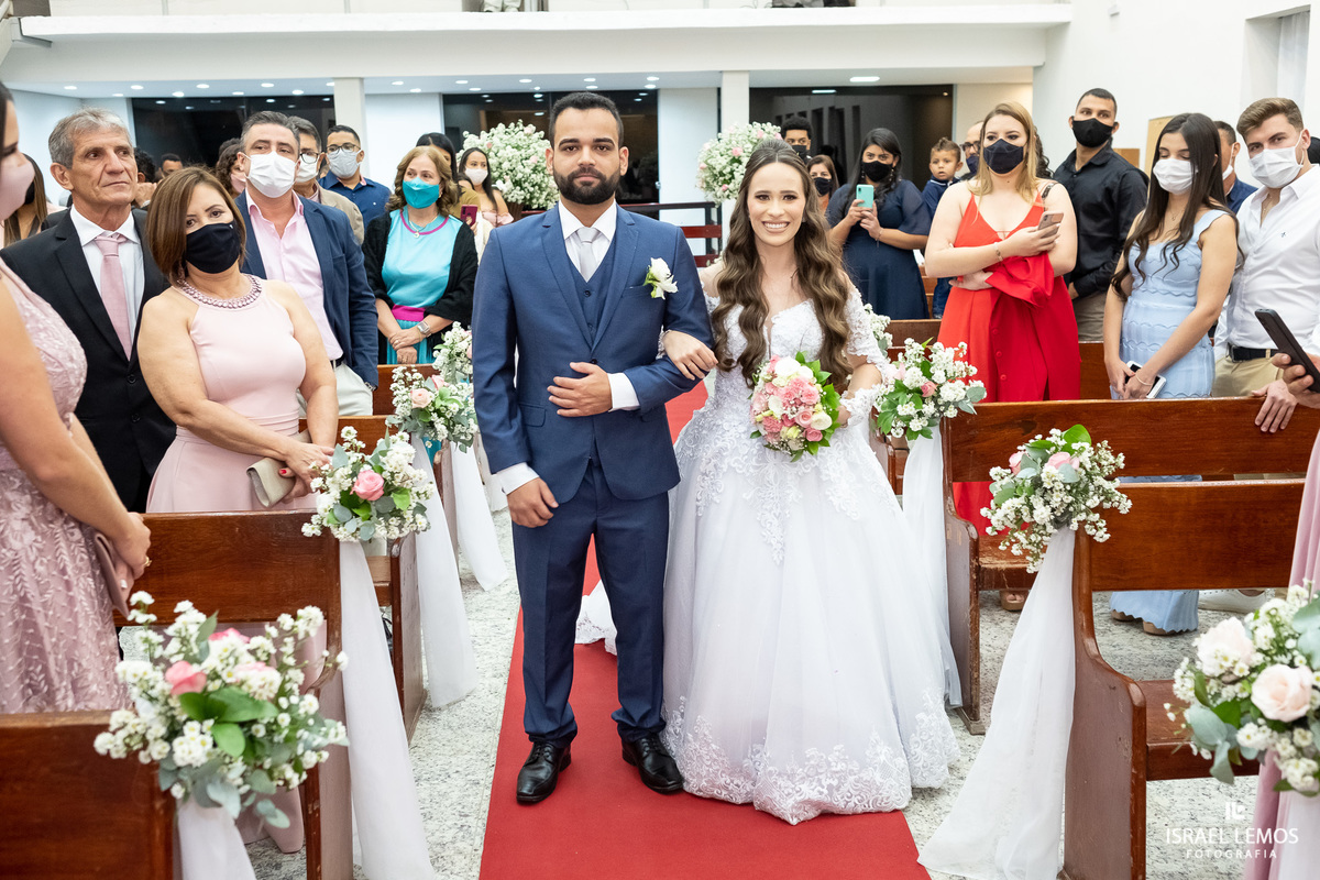 casamento na igreja batista em Igaratinga Carol e Ian pelo fotografo de casamento Israel Lemos de para de minas