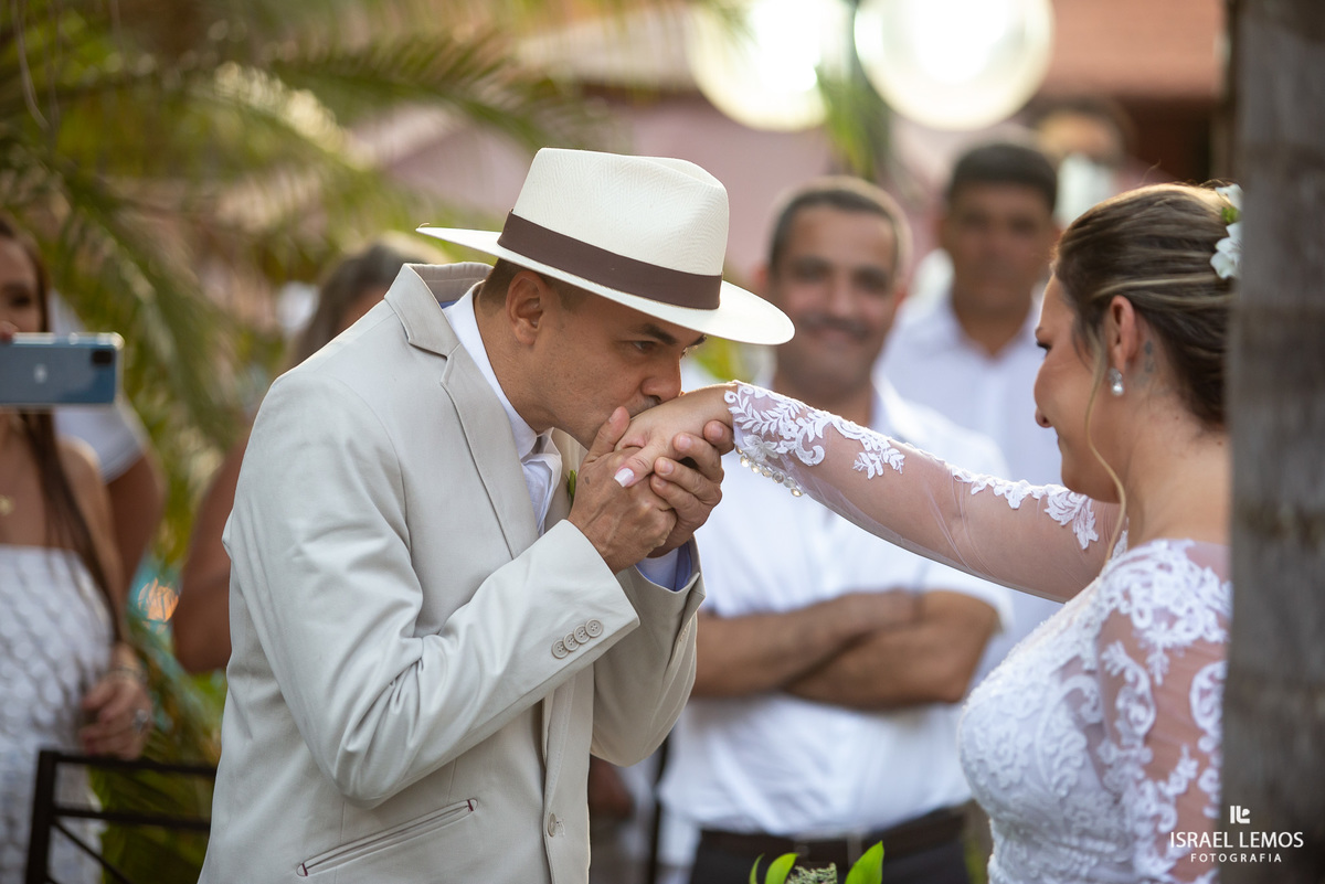 beijo na Mao na recepção 