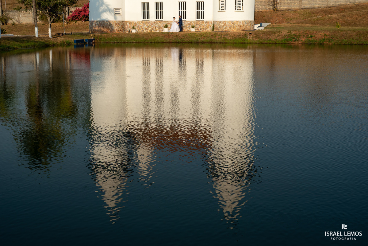 Casamento que aconteceu na cidade de dores do Indaia no famoso castelinho com fotos de Israel Lemos fotografo em para de minas 