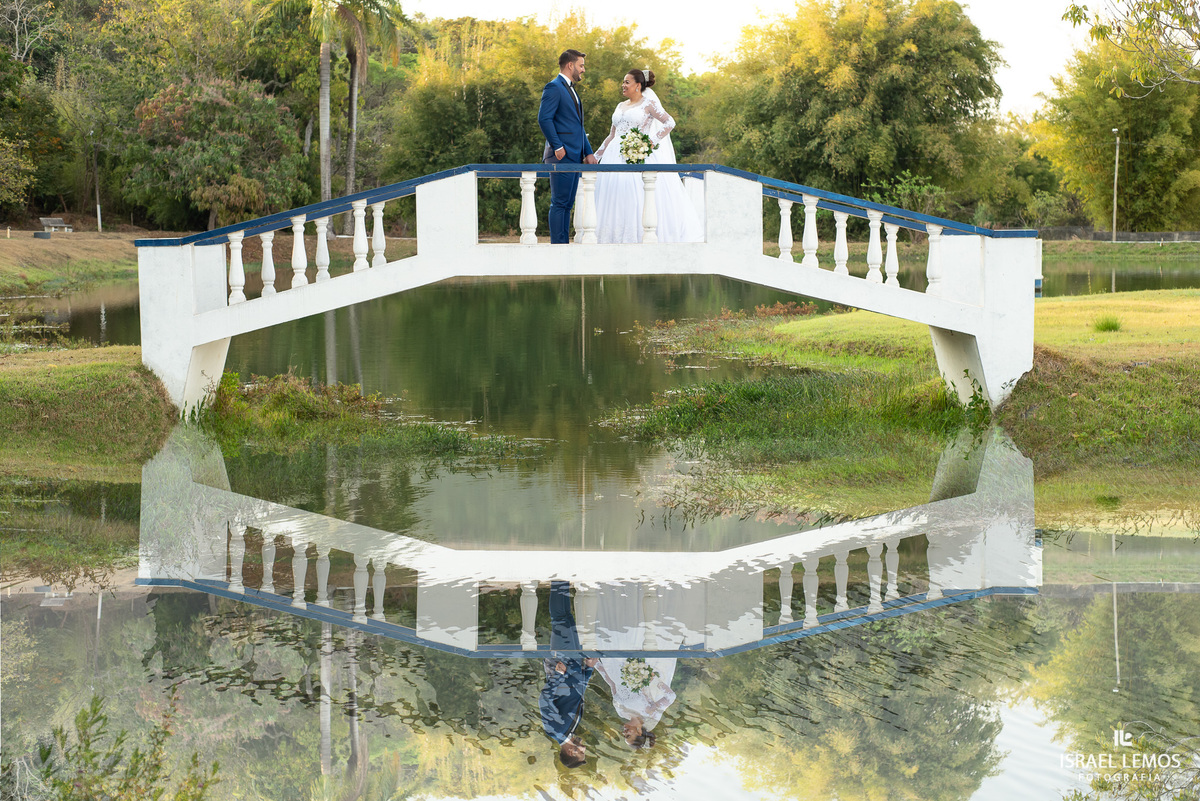 Casamento que aconteceu na cidade de dores do Indaia no famoso castelinho com fotos de Israel Lemos fotografo em para de minas 