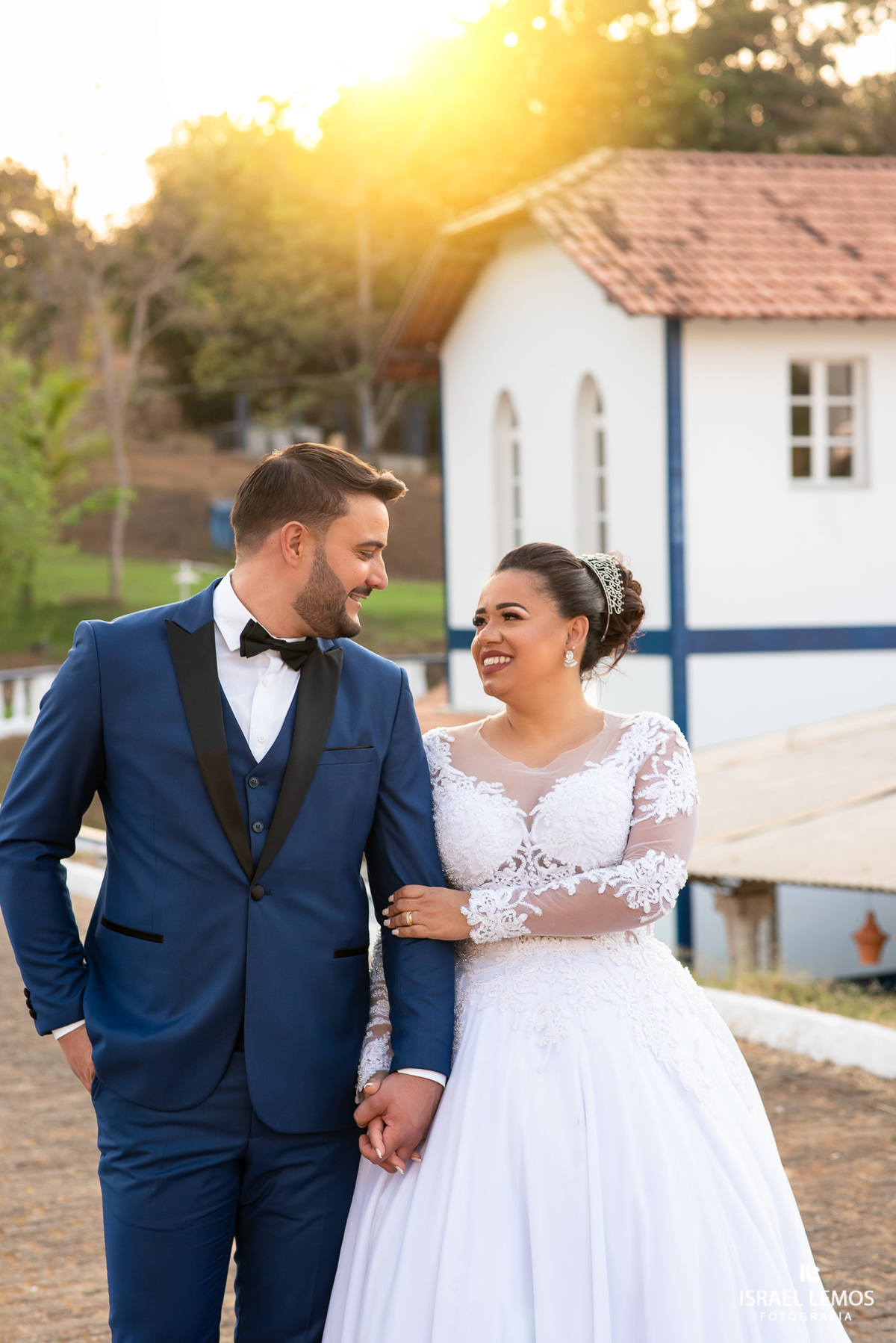 Casamento que aconteceu na cidade de dores do Indaia no famoso castelinho com fotos de Israel Lemos fotografo em para de minas 