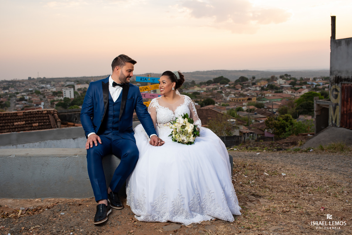 vCasamento que aconteceu na cidade de dores do Indaia no famoso castelinho com fotos de Israel Lemos fotografo em para de minas 