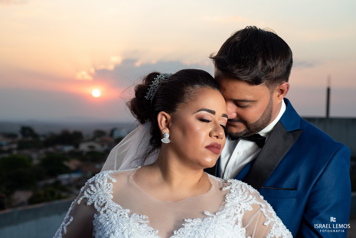 Casamento que aconteceu na cidade de dores do Indaia no famoso castelinho com fotos de Israel Lemos fotografo em para de minas 