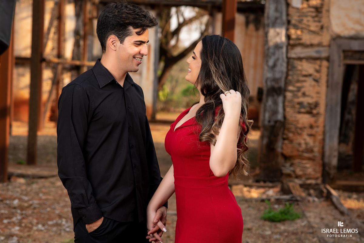 Inacreditável este cenário com tanta história! O local escolhido pelo casal foi a Fazenda e Pousada Jagoara Velha que fica na cidade de Matozinhos-MG, uma igreja que foi iniciada pelo próprio Aleijadinho (escultor, entalhador e arquiteto do século XVIII),