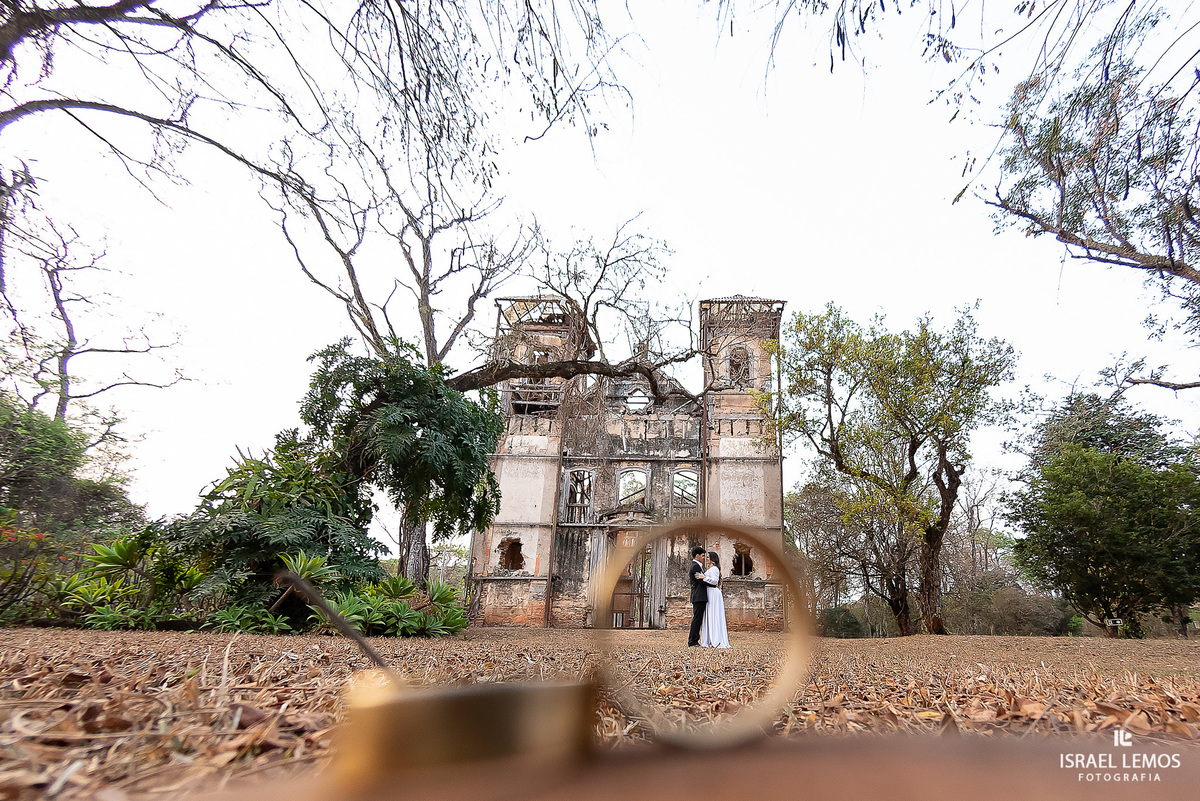 
POUSADA JAGOARA VELHA
pousada
Fundada em 1724,abriga diversas construções do sec. XVIII de suma importância histórica. Possuindo a única obra completa de Aleijadinho. Hoje está envolta em uma mata secular. A pousada visa o conforto,tranquilidade e a deli