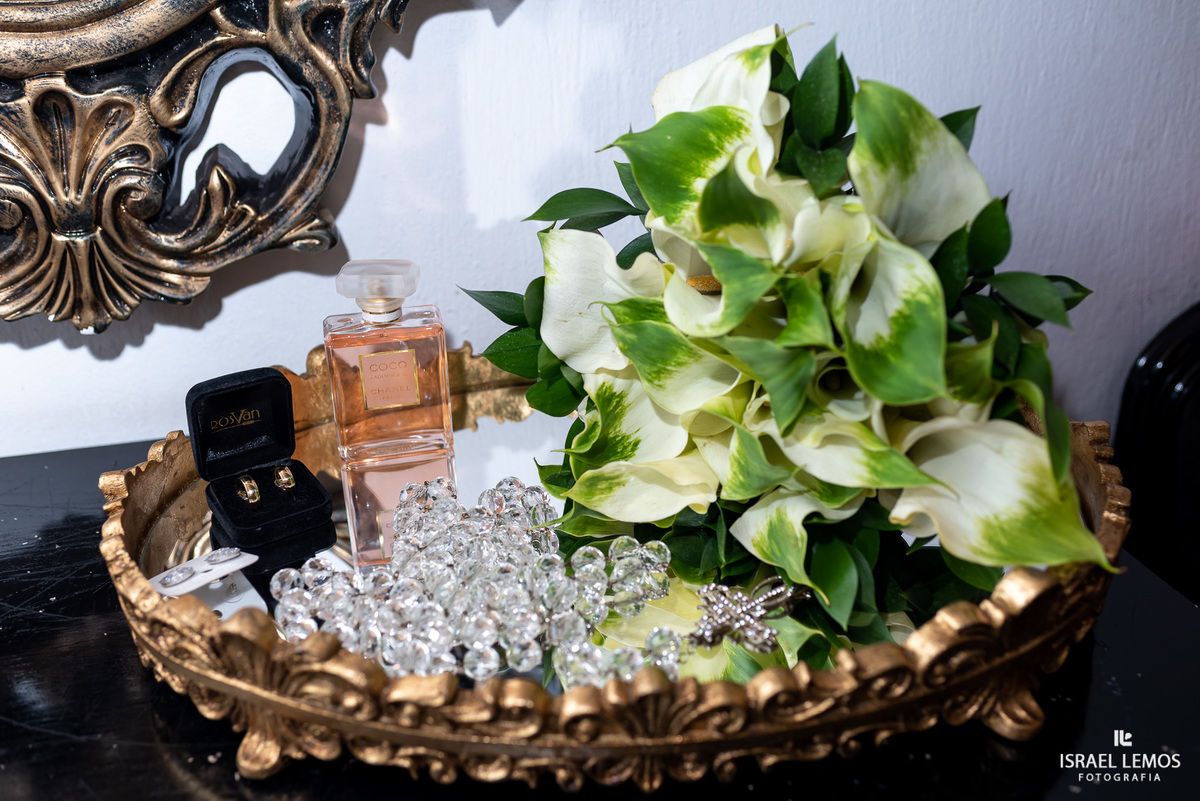 Maquiagem na cidade de Pitangui Betania diniz