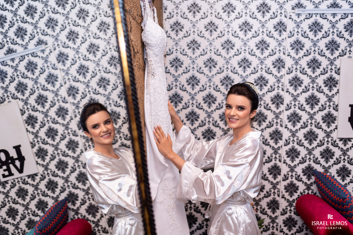 Maquiagem na cidade de Pitangui Betania diniz