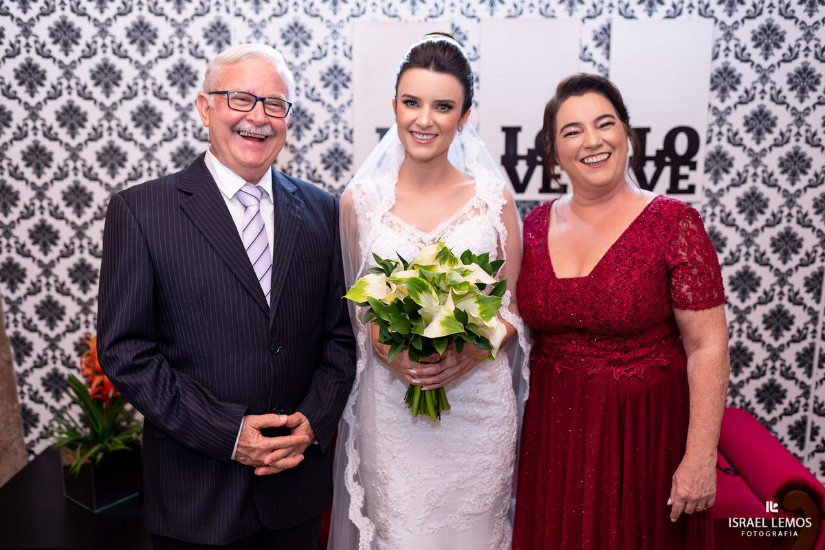 noiva com familia Pitangui