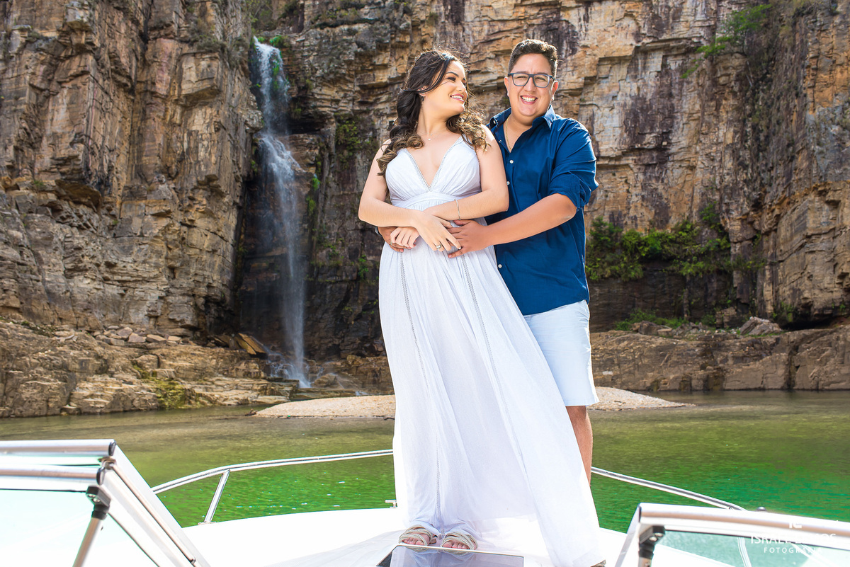 fotografia para casais na cidade de capitolio fotografo com lancha furnas