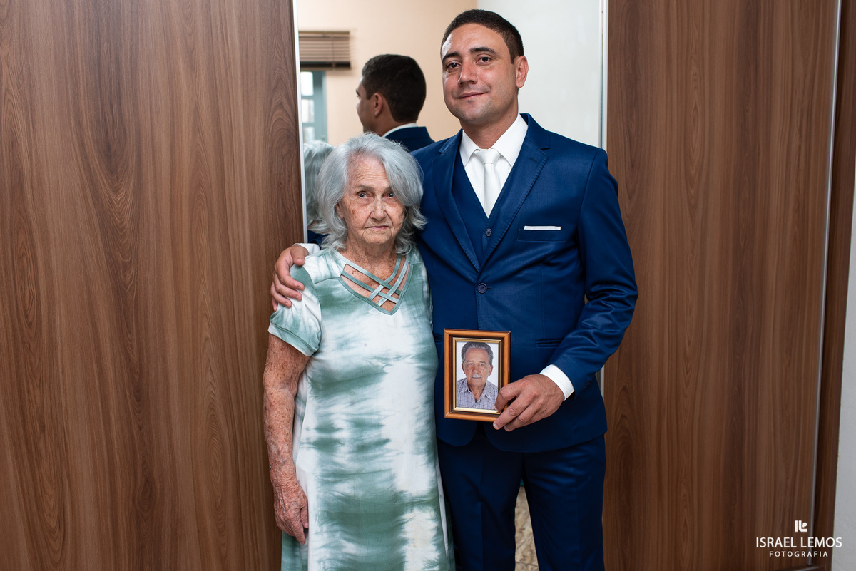 Oi, pessoal! Agora é momento de ver como foi a cerimônia de casamento de Jessica e Moises, que aconteceu na Igreja Matriz de Nossa Senhora da Piedade, em Pará de Minas/MG, celebrada pelo padre Adriano.