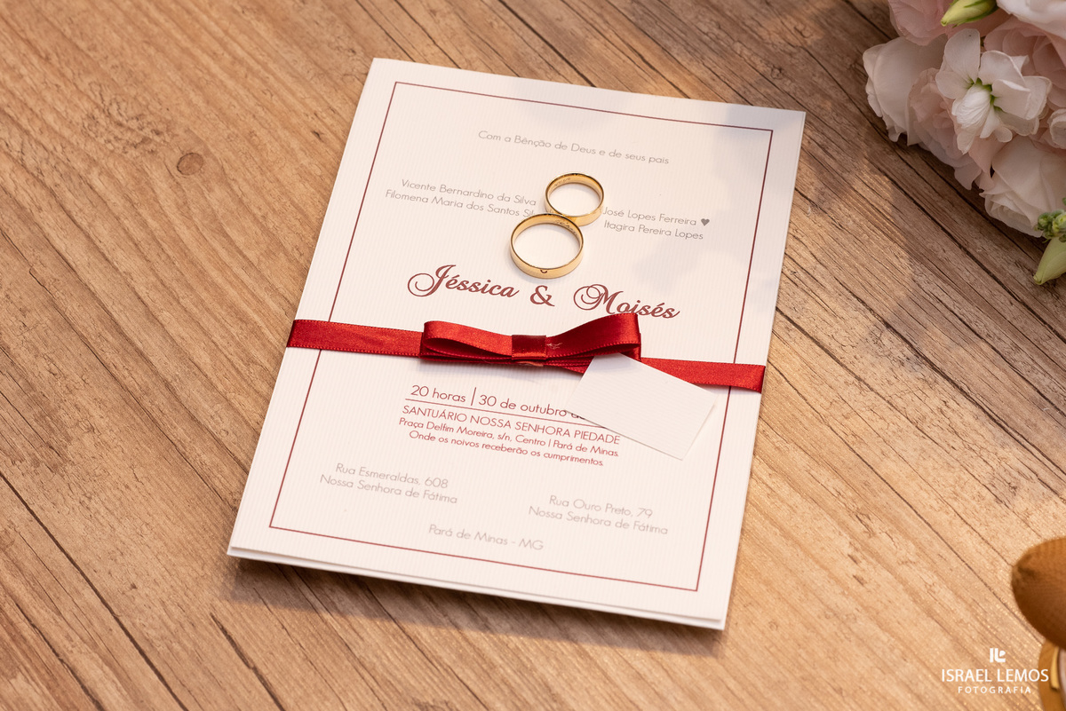 Oi, pessoal! Agora é momento de ver como foi a cerimônia de casamento de Jessica e Moises, que aconteceu na Igreja Matriz de Nossa Senhora da Piedade, em Pará de Minas/MG, celebrada pelo padre Adriano.