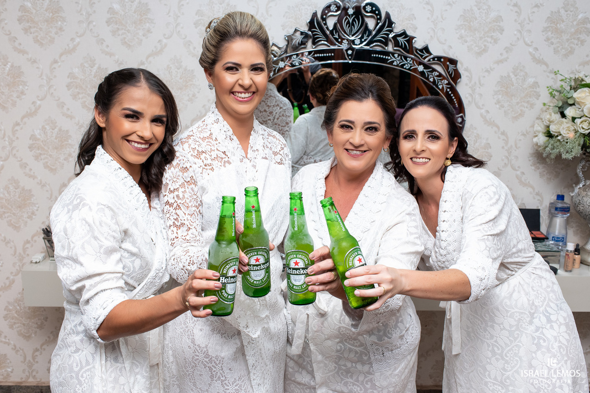 Oi, pessoal! Agora é momento de ver como foi a cerimônia de casamento de Jessica e Moises, que aconteceu na Igreja Matriz de Nossa Senhora da Piedade, em Pará de Minas/MG, celebrada pelo padre Adriano.