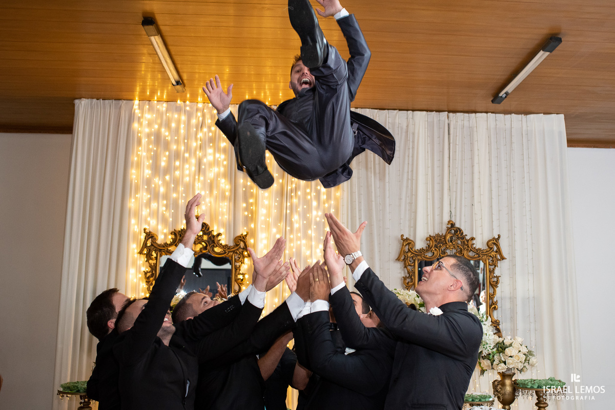 jogando noivo pra cima na cidade de pitangui