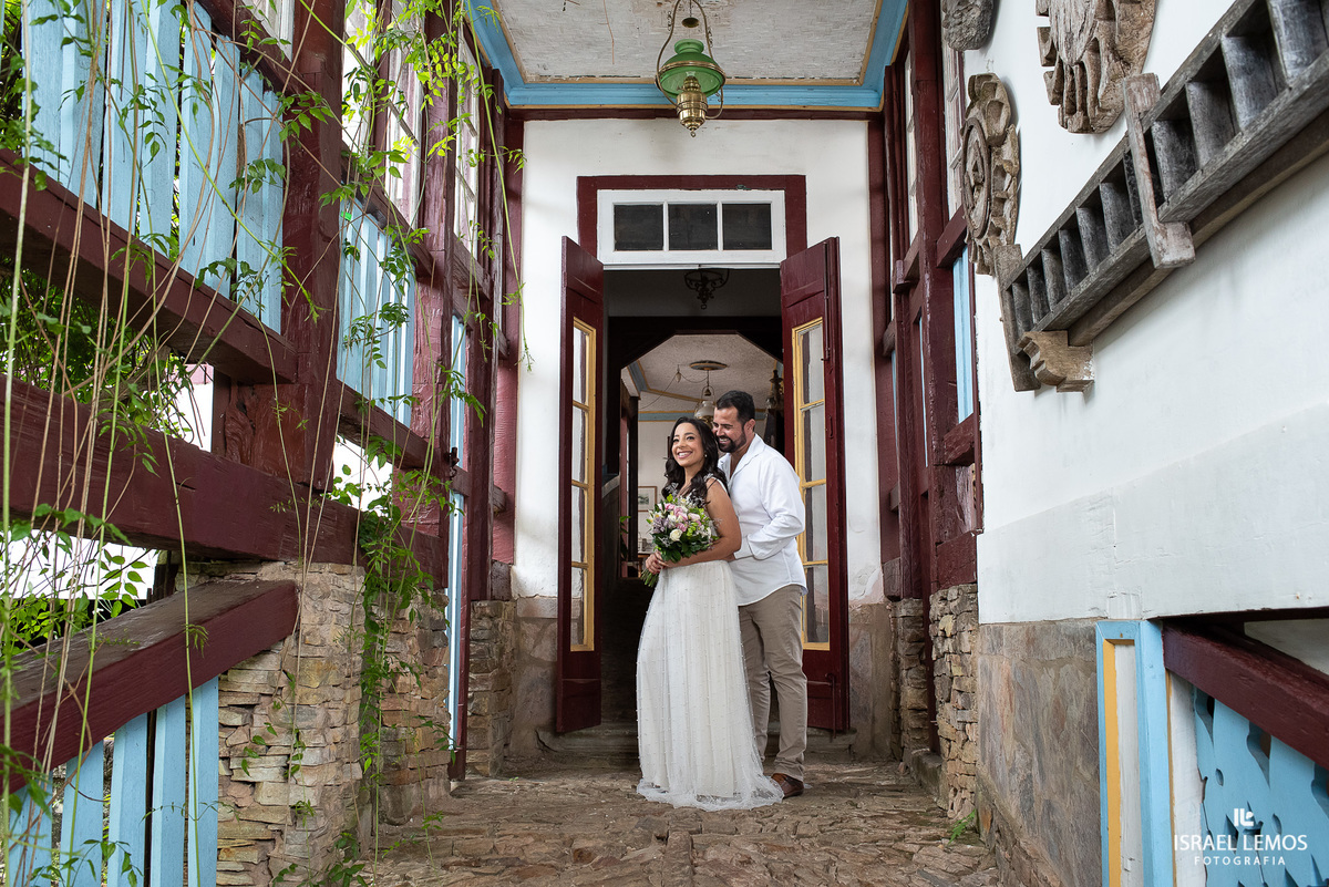 O Vila Relicário tem um jardim e um restaurante à la carte. O Wi-Fi gratuito está disponível na área da recepção. Você pode relaxar no lounge compartilhado 