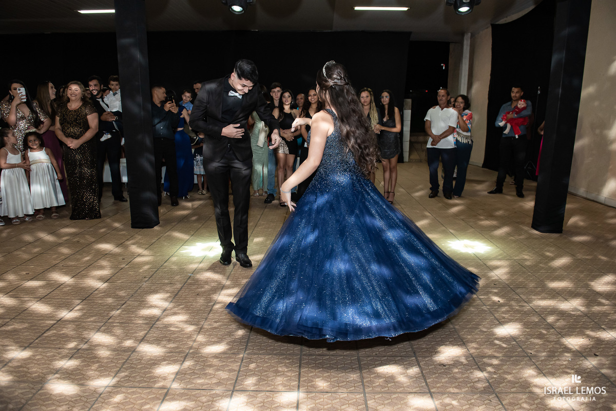 Fotografia de 15 anos na cidade de Juatuba debutante Ana Flavia fotos Israel Lemos fotografo em Juatuba 