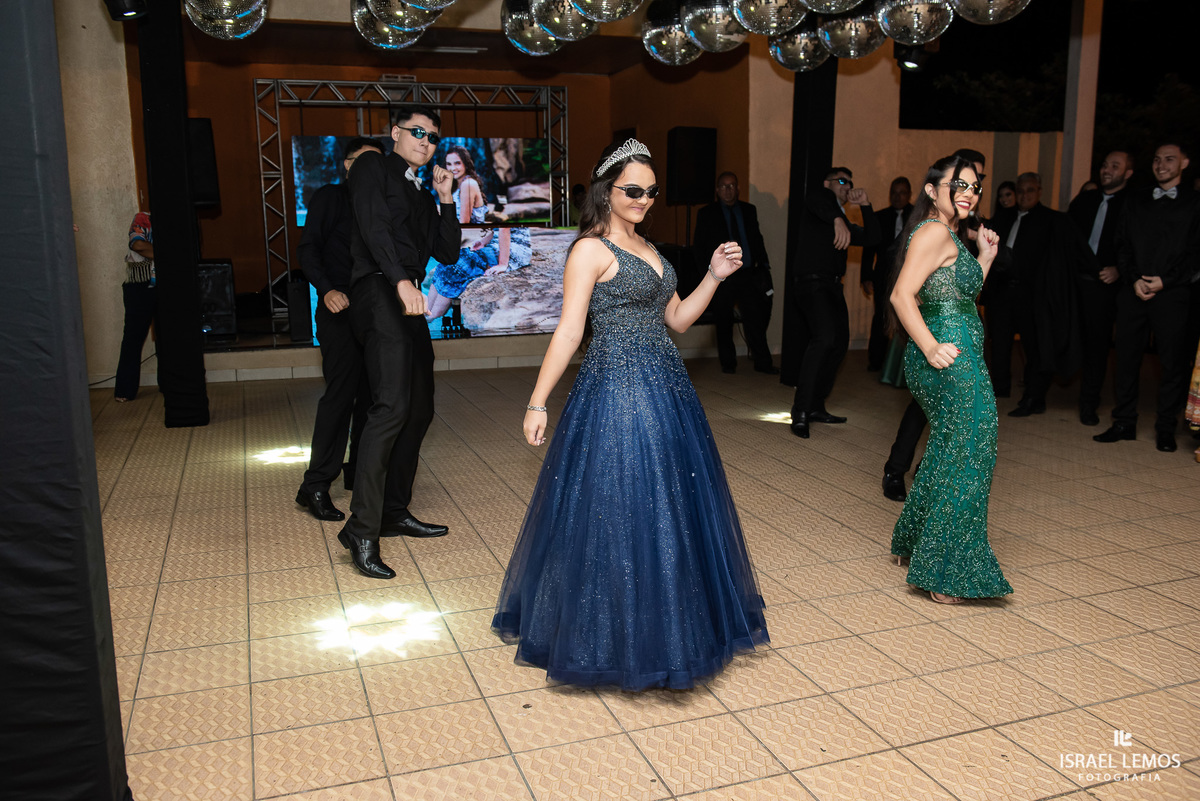 Fotografia de 15 anos na cidade de Juatuba debutante Ana Flavia fotos Israel Lemos fotografo em Juatuba 