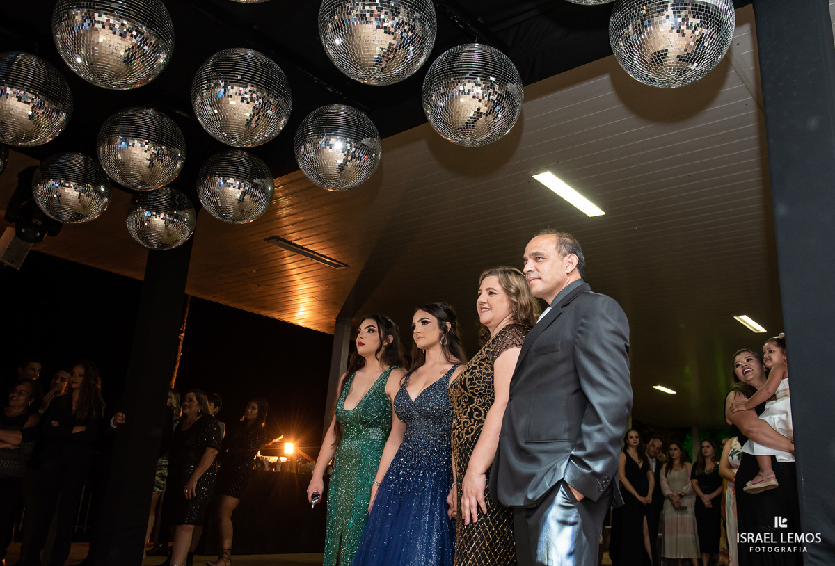 Fotografia de 15 anos na cidade de Juatuba debutante Ana Flavia fotos Israel Lemos fotografo em Juatuba 