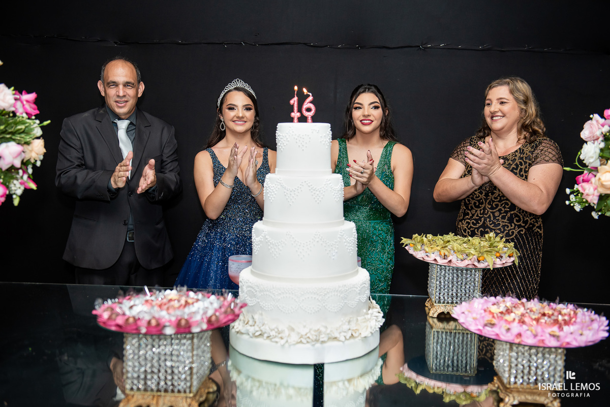 Fotografia de 15 anos na cidade de Juatuba debutante Ana Flavia fotos Israel Lemos fotografo em Juatuba 
