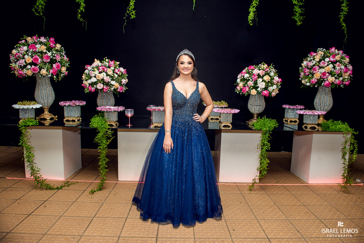 Debutante faz festa de 16 anos por causa da pandemia e foi um sucesso 