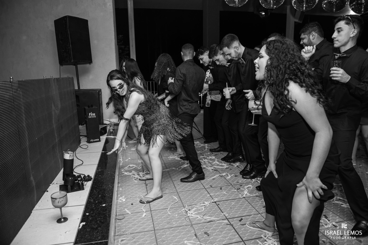 DEBUTANTE VAI ATE O CHAO EM JUATUBA