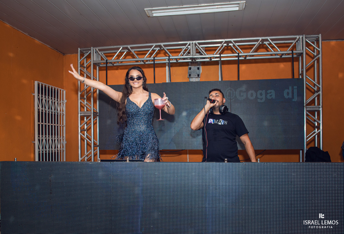 DJ SOM ILIMUNICAO EM PARA DE MINAS 