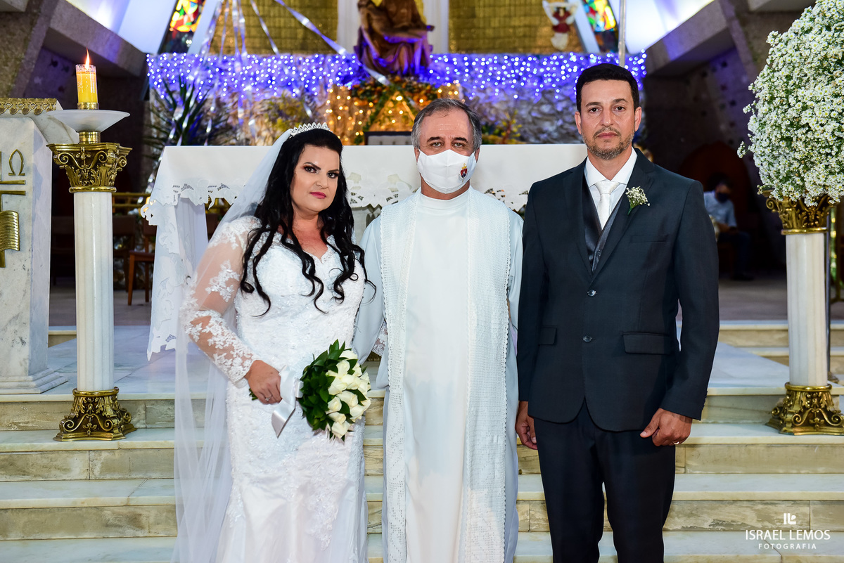 filmagem para casamento em para de minasselfie com o padre em para de minas