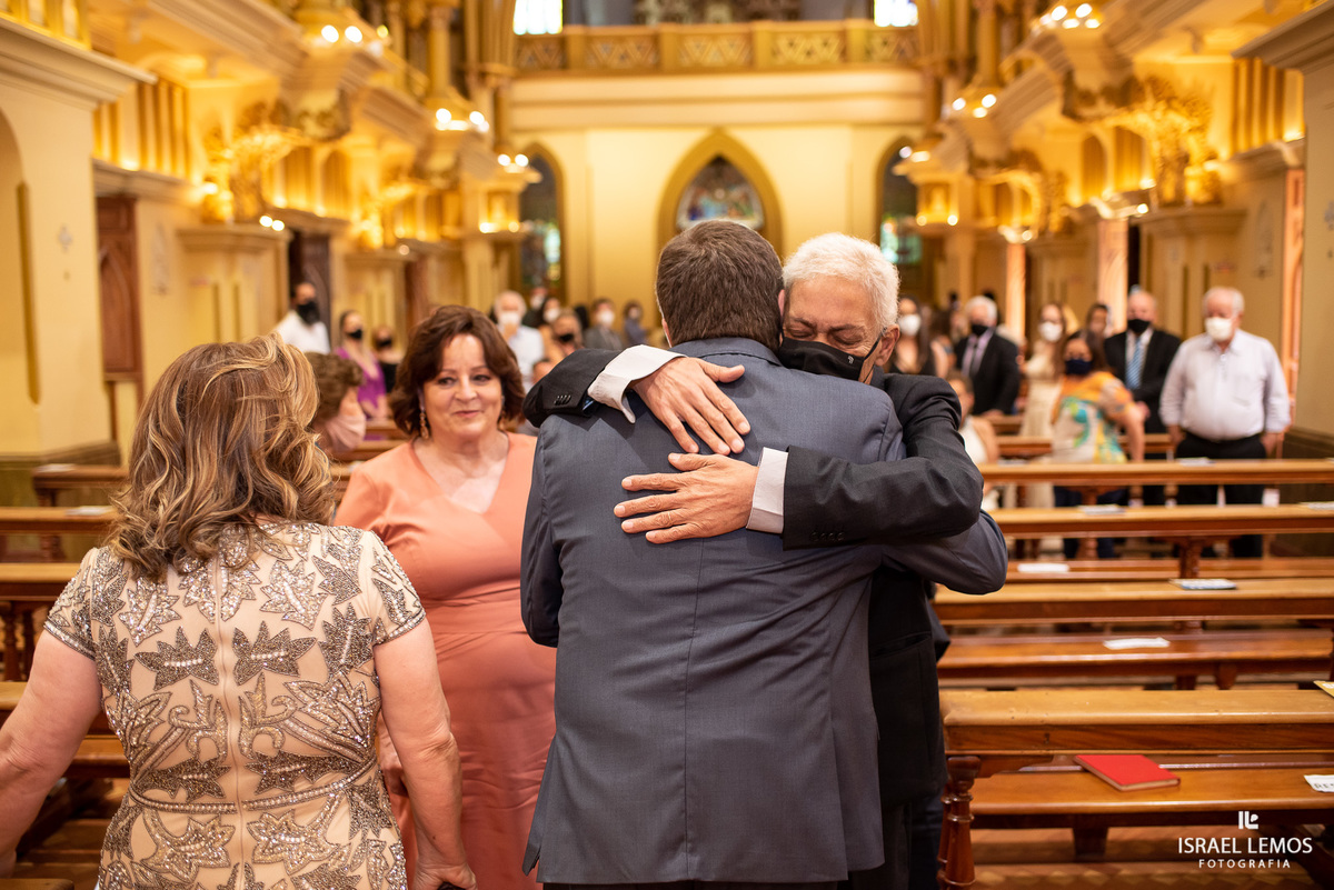 Fotografia de casamento na igreja de Boa  Viajem em Belo Horizonte MGFotografia de casamento na igreja de Boa  Viajem em Belo Horizonte MG
