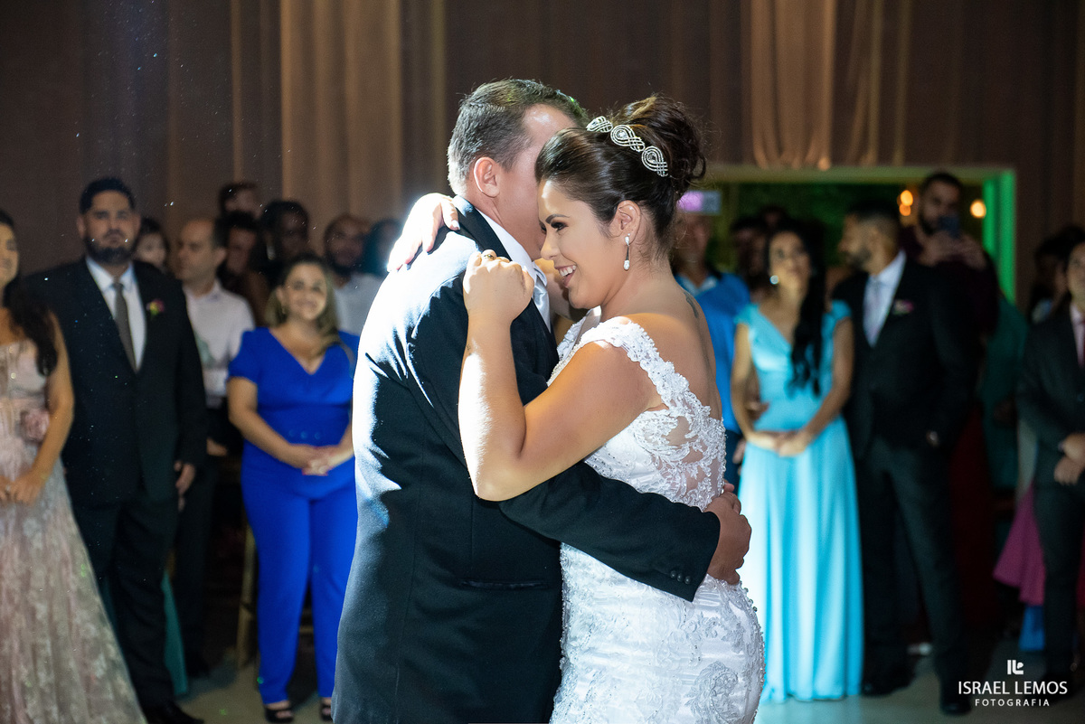 Fotografia de Casamento da Isabela e Paulinho, que aconteceu em Pitangui MG

Mais um casamento em Pitangui MG com uma energia sensacional!

É sempre muito bom estar com pessoas que curtem a vida de uma maneira leve e transbordam felicidade. Um casamento l
