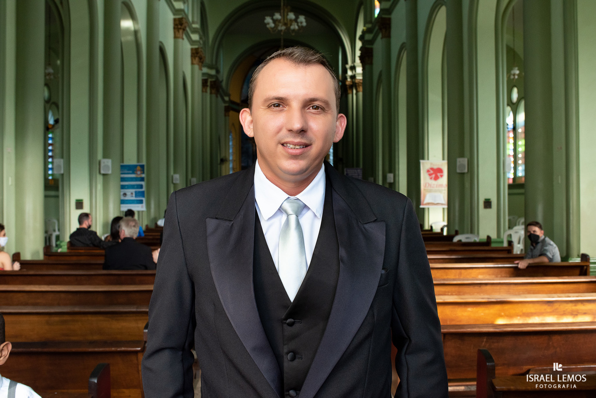 noiva vai casar na igreja de pitangui na igreja nossa senhora do pilar