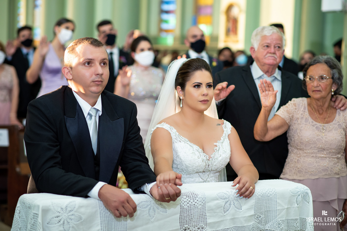 Casamento na cidade de pitangui do casal Isabela e Paulinho na igreja de nossa senhora do pilar o casamento do ano