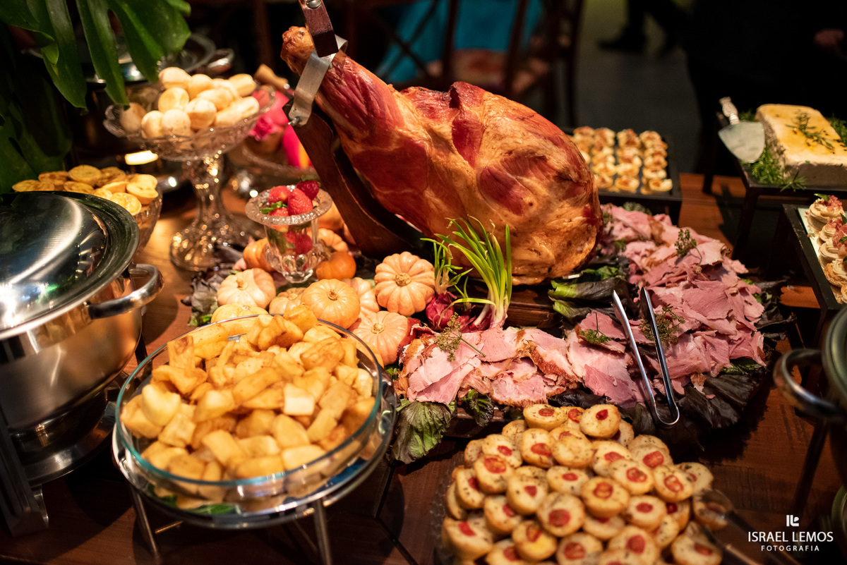 Casamento na cidade de pitangui do casal Isabela e Paulinho com recepção no hspace salão de festa em pitangui 