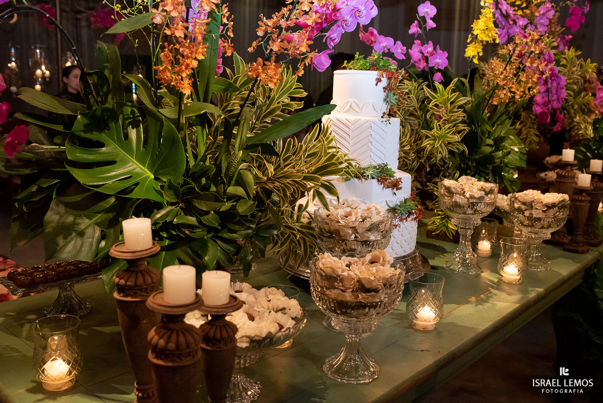 Casamento na cidade de pitangui do casal Isabela e Paulinho com recepção no hspace salão de festa em pitangui 