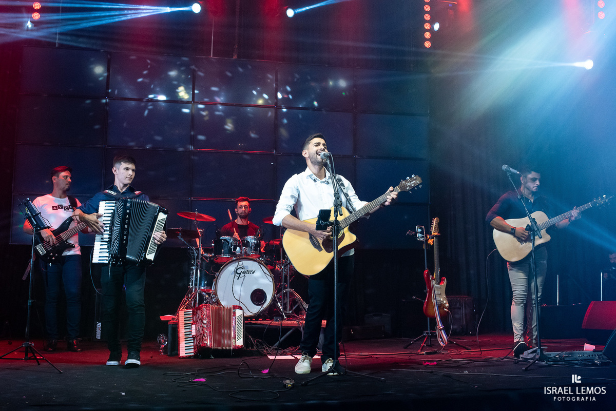 Casamento na cidade de pitangui do casal Isabela e Paulinho com recepção no hspace salão de festa em pitangui Casamento na cidade de pitangui do casal Isabela e Paulinho com recepção no hspace salão de festa em pitangui 