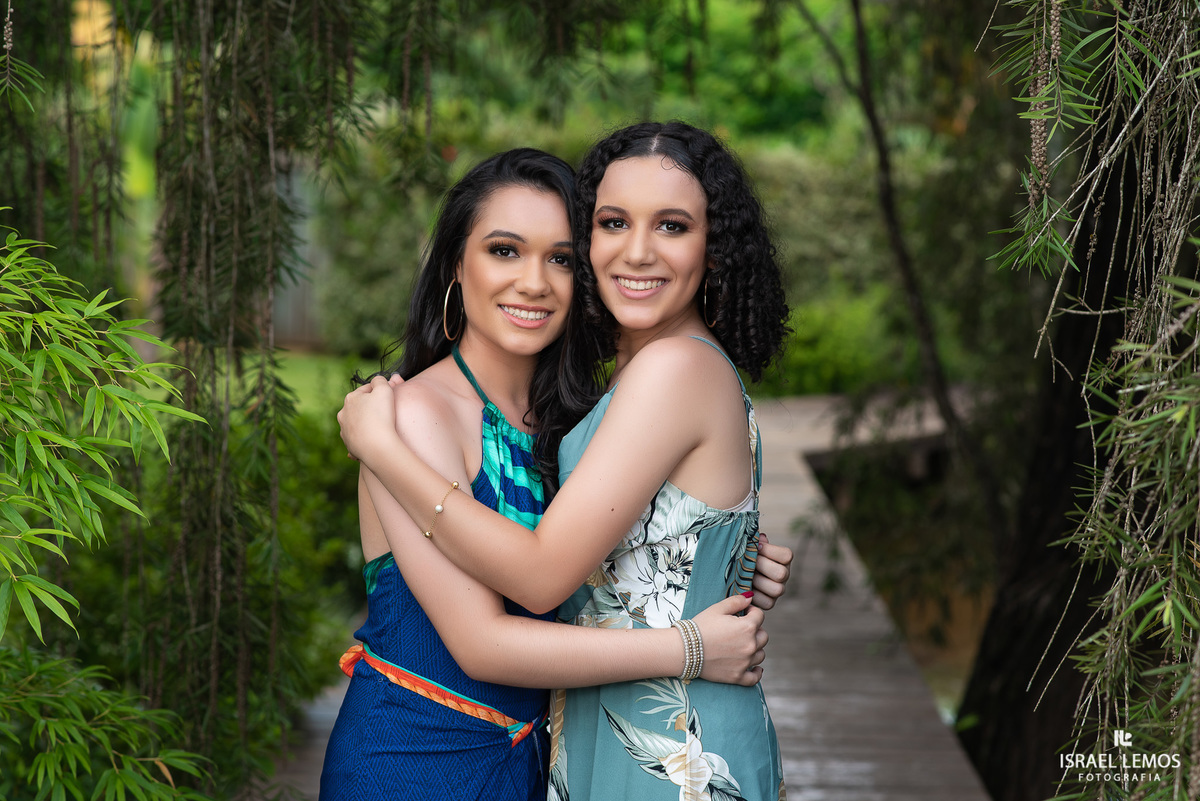 Fotografia de 15 anos Para de Minas ENSAIO DE GEMEAS