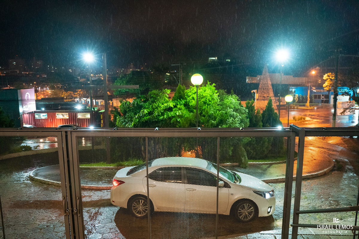 noiva em seu corola saindo do carro em para de minas